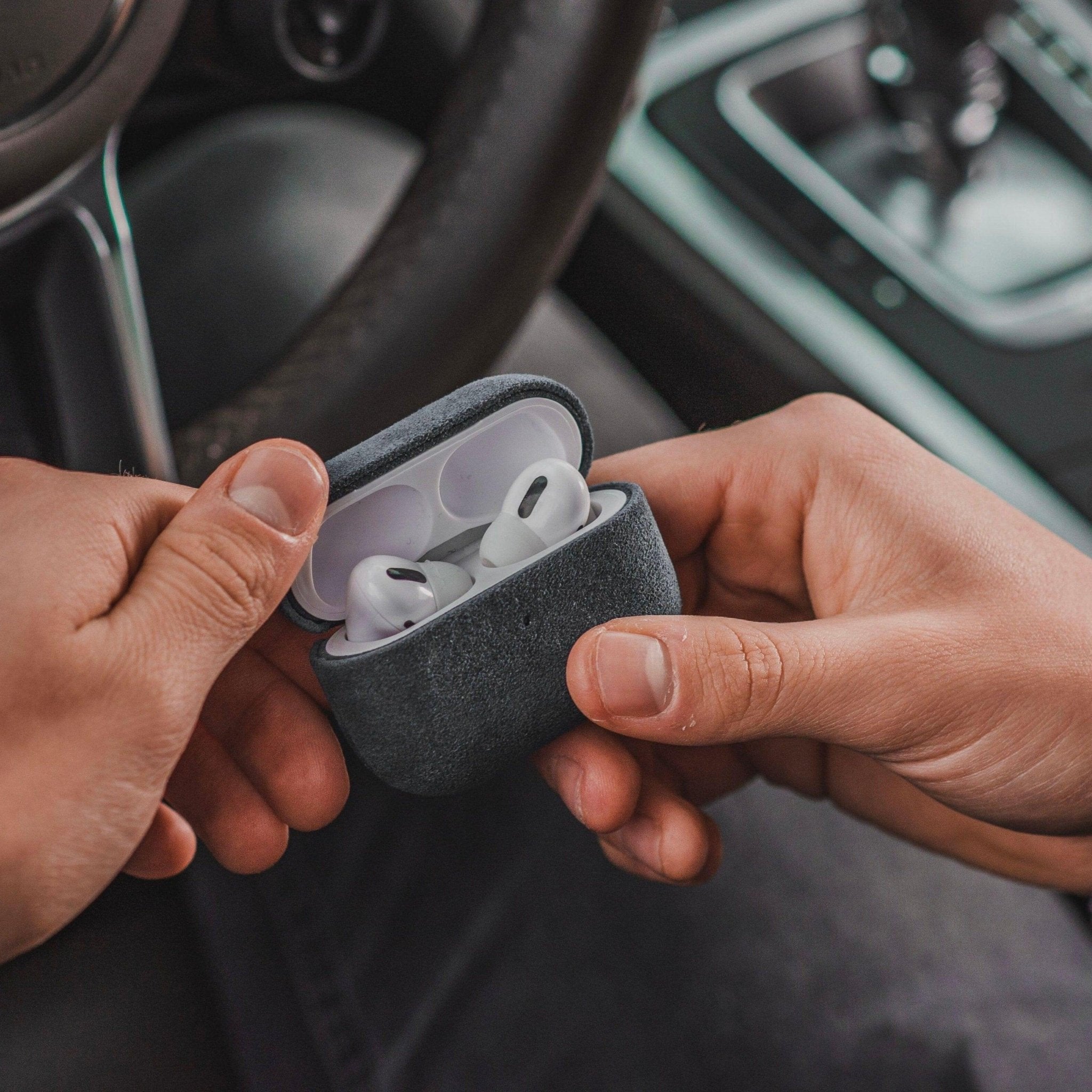 AirPods Pro Alcantara Case - Space Grey - Alcanside