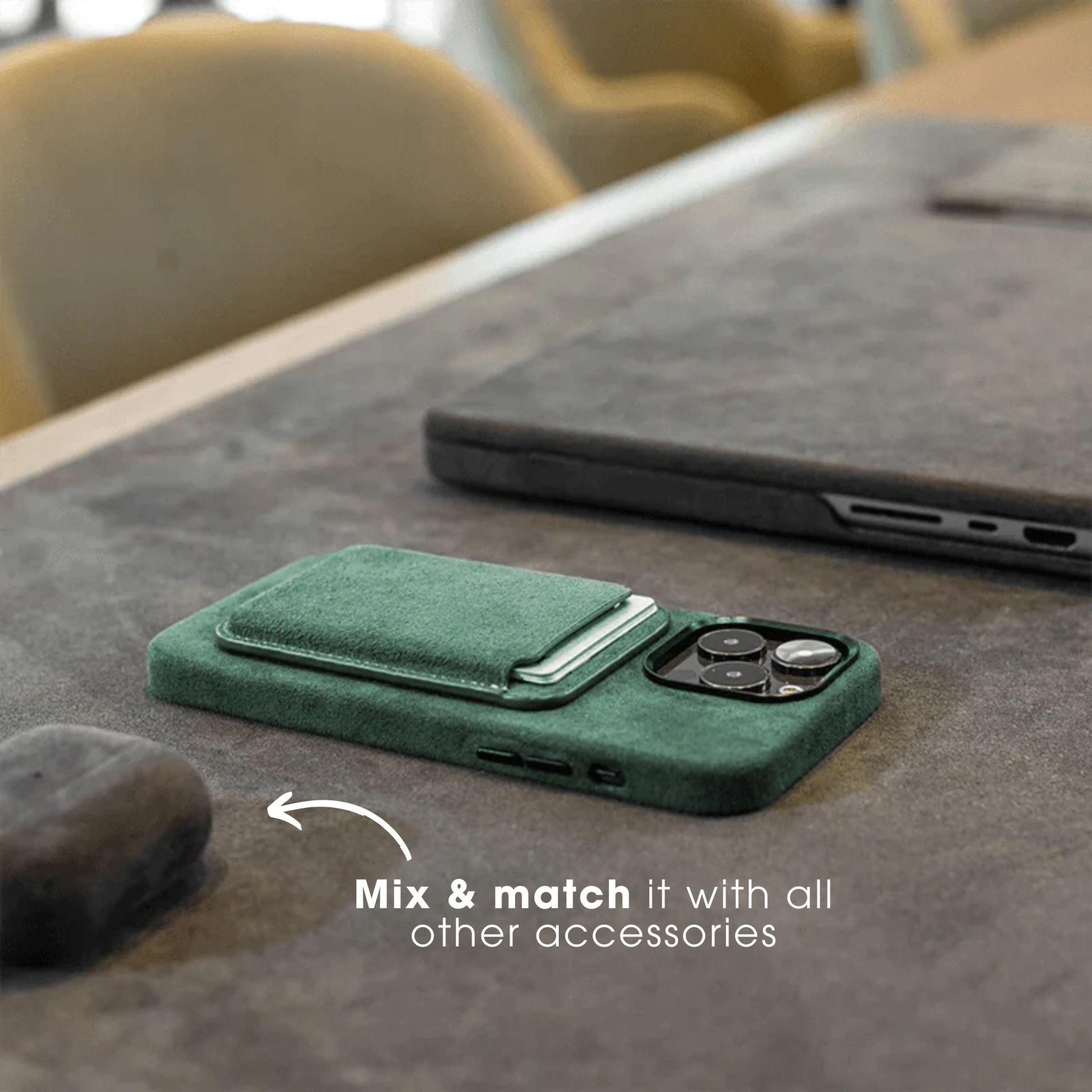 iPhone 11 - Alcantara Case - Midnight Green - Alcanside