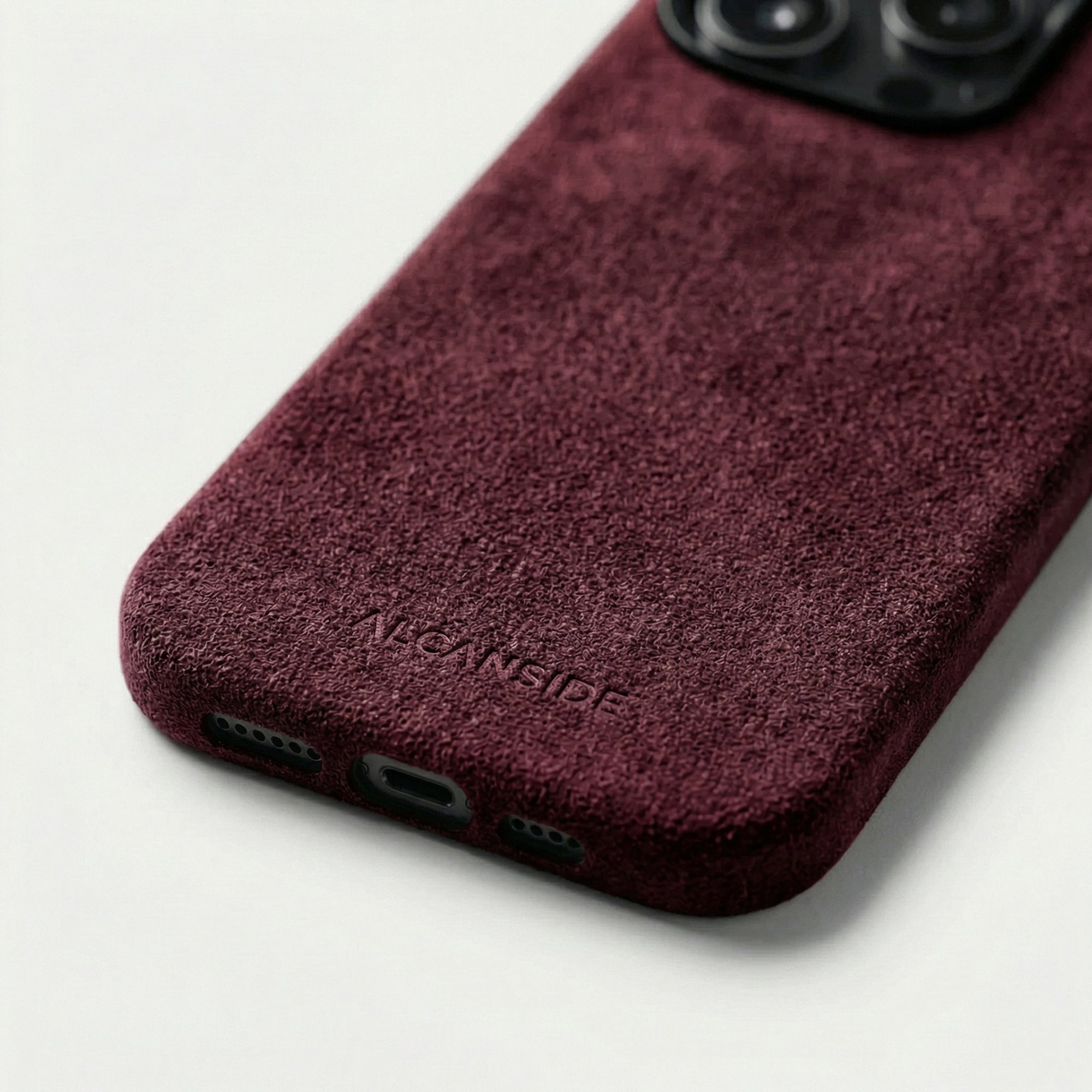 iPhone 16 Pro - Alcantara Case - Wine Red - Alcanside