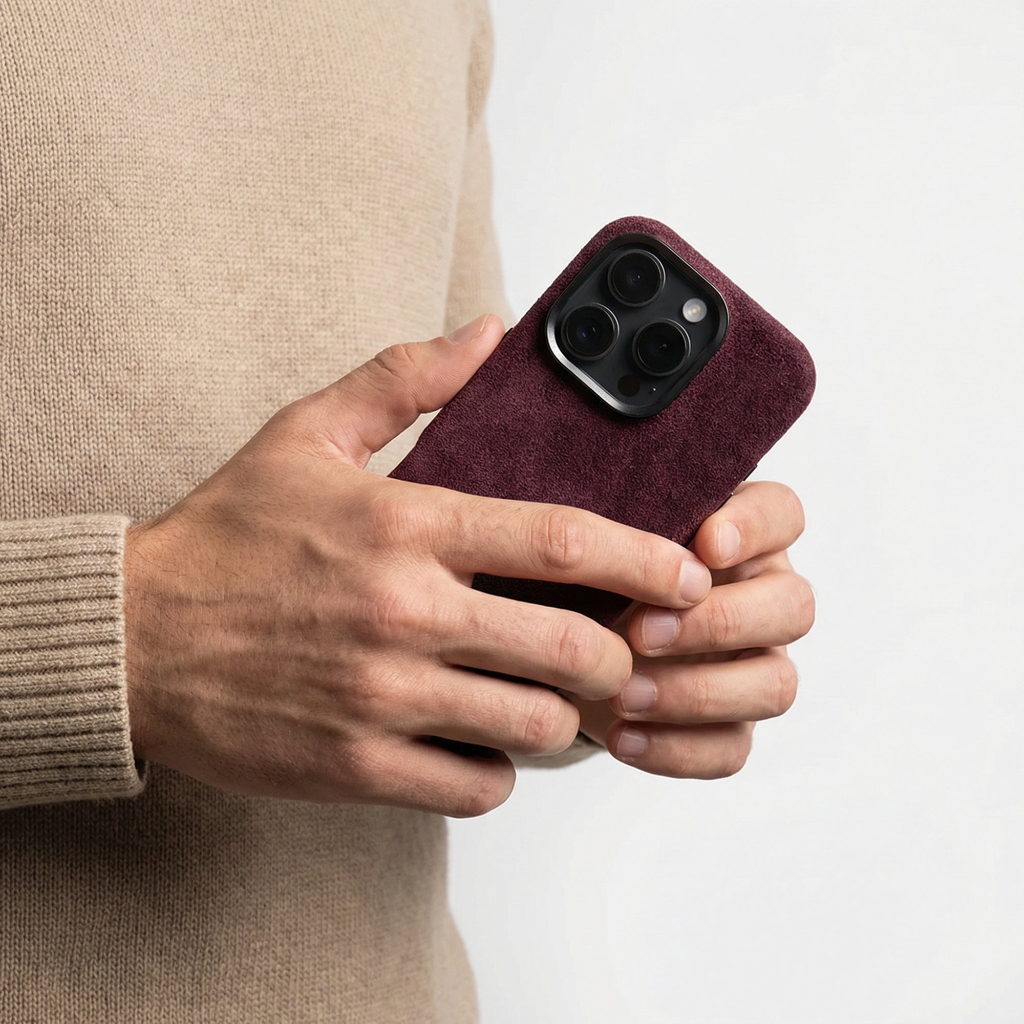 iPhone 16 Pro - Alcantara Case - Wine Red - Alcanside