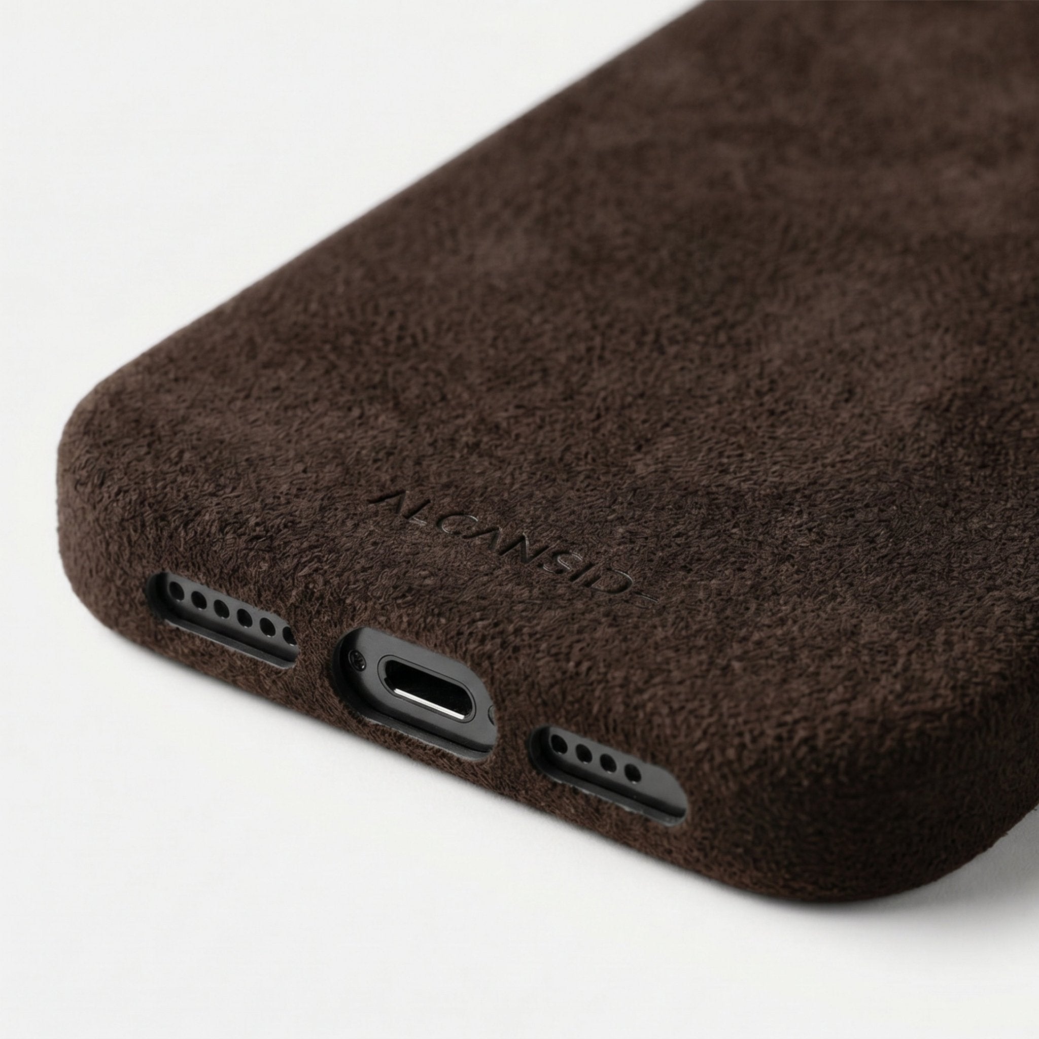 iPhone 16e - Alcantara Case - Chocolate Brown - Alcanside