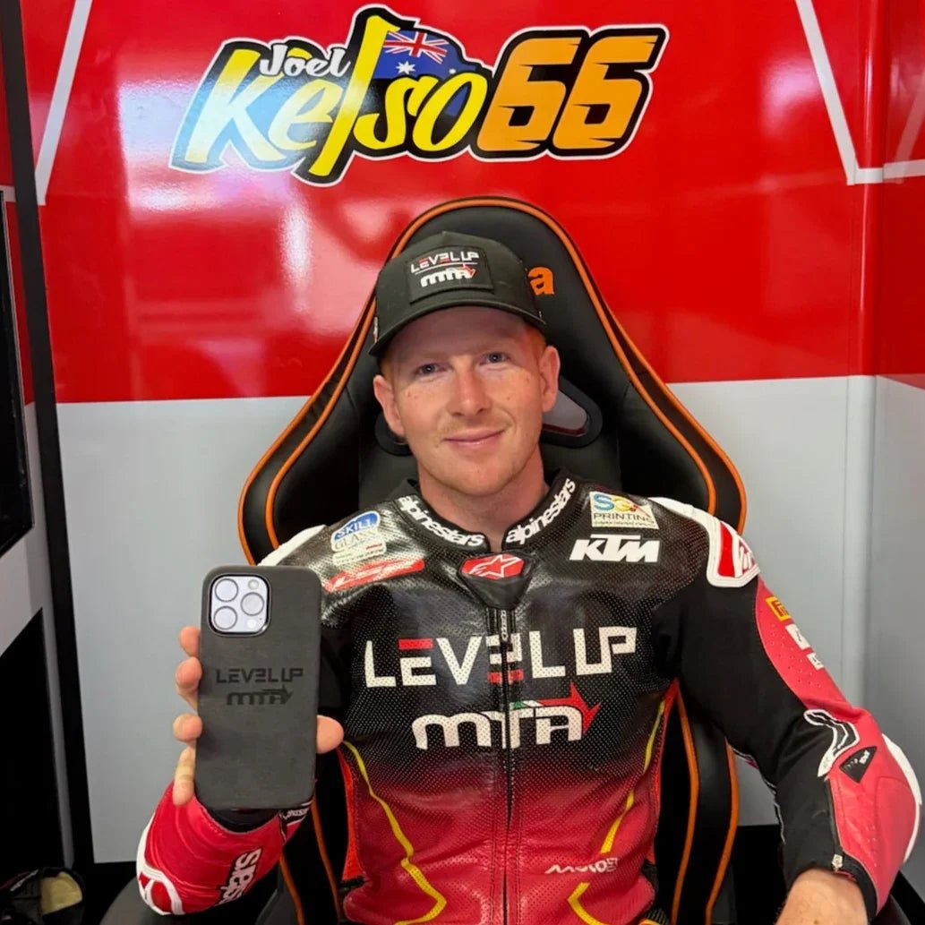 iPhone Alcantara Case - LEVEL UP MTA - Space Grey - Alcanside