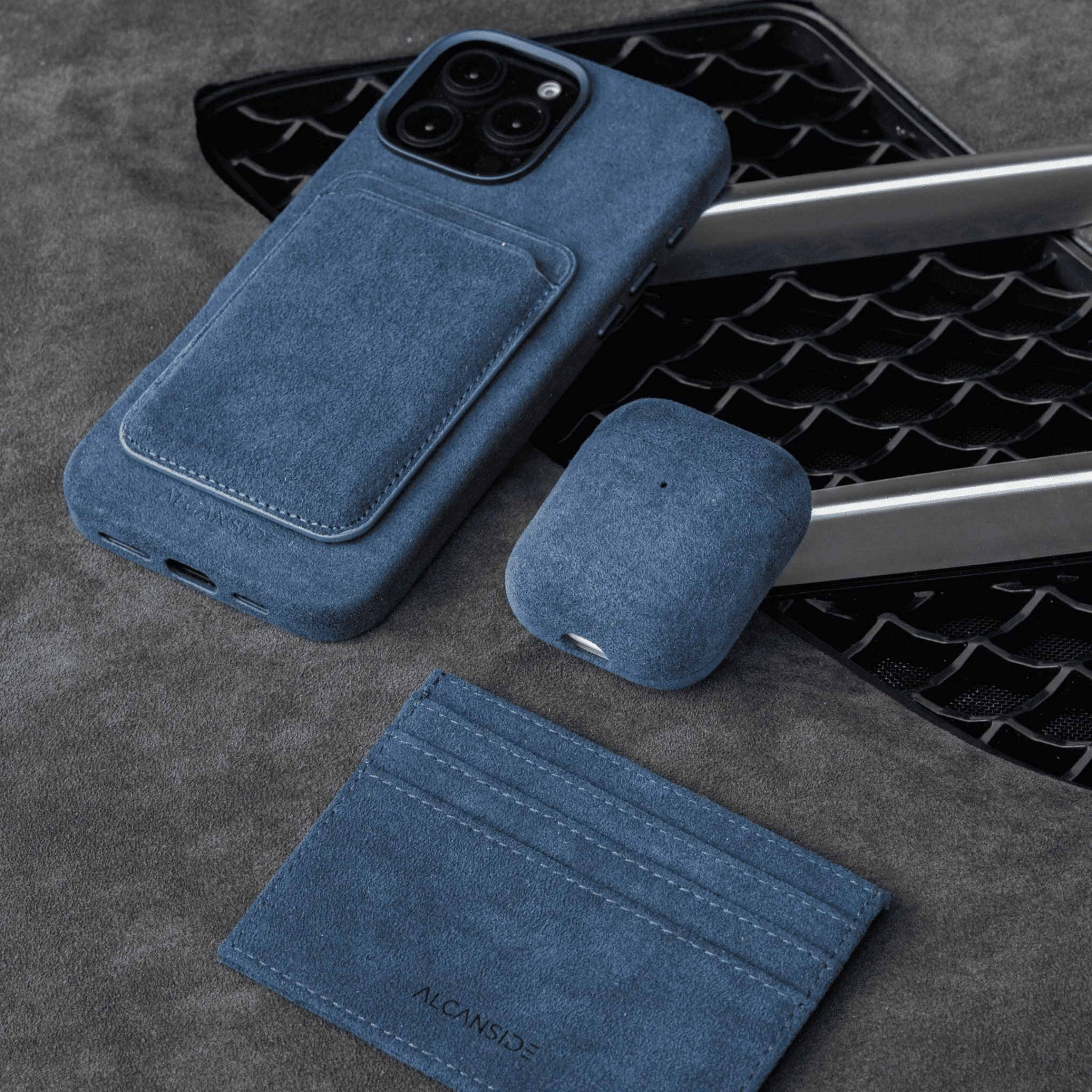 iPhone Alcantara Case + Magsafe Wallet - Ocean Blue - Alcanside