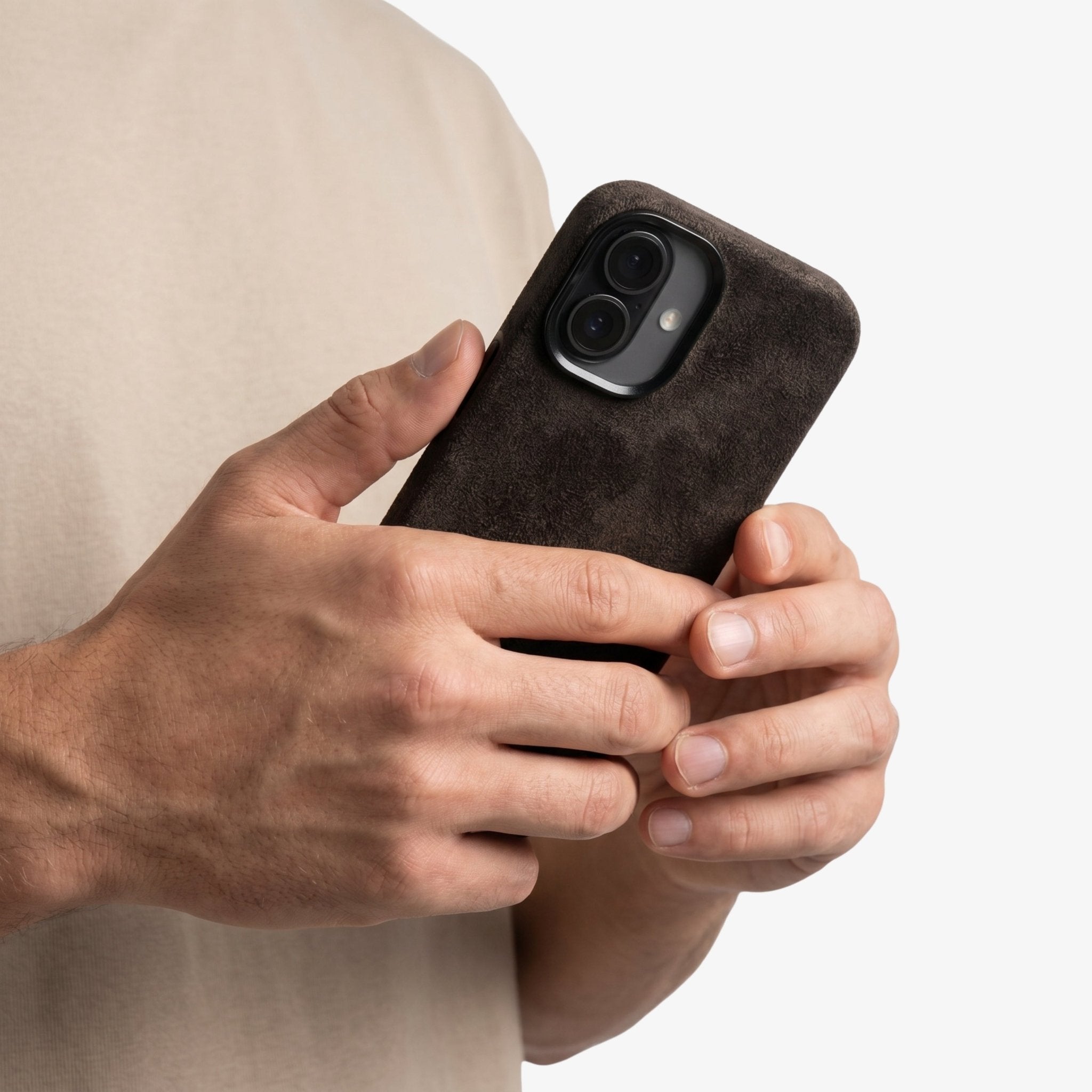 iPhone 16 - Alcantara Case - Chocolate Brown - Alcanside