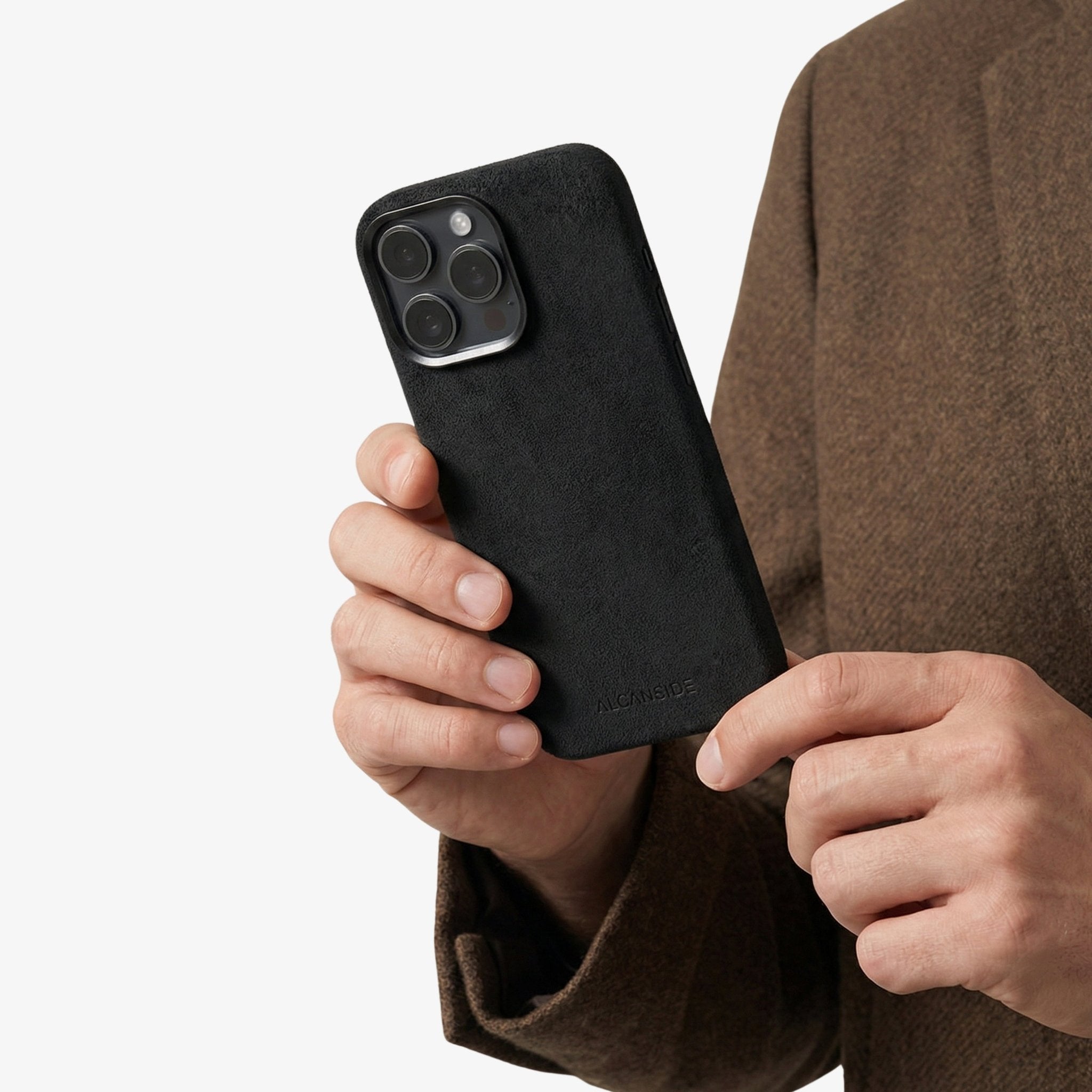 iPhone 16 Pro - Alcantara Case - Deep Black - Alcanside