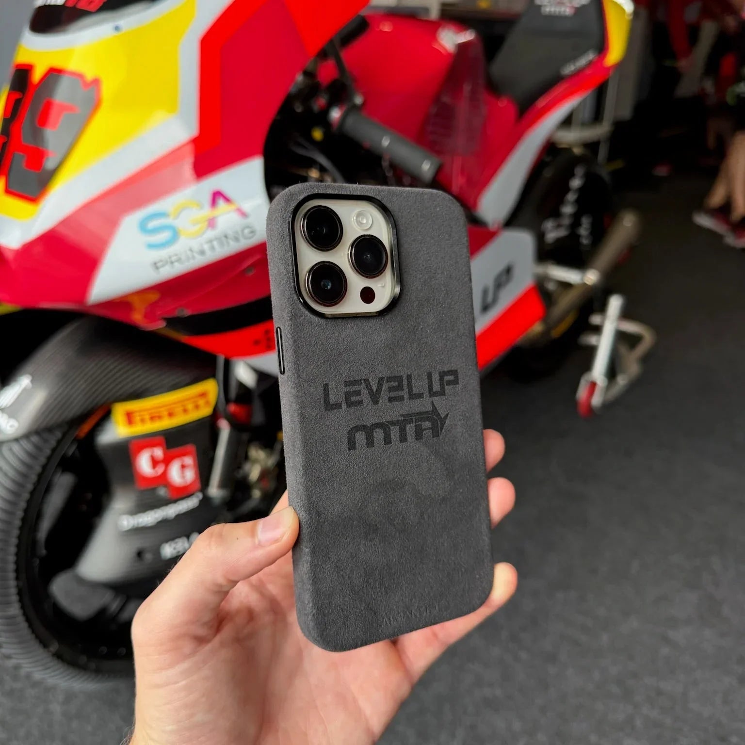 iPhone Alcantara Case - LEVEL UP MTA - Space Grey - Alcanside