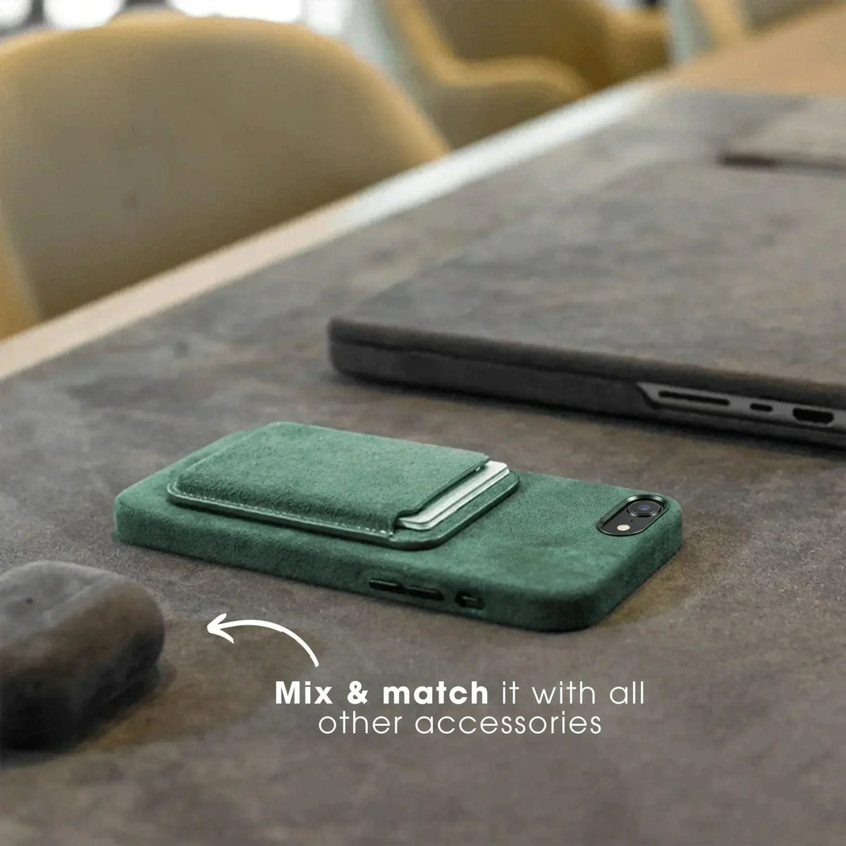 iPhone 16e - Alcantara Case - Midnight Green - Alcanside